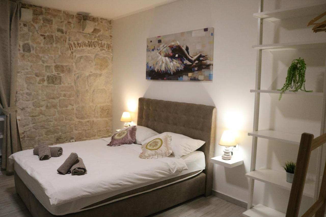 Studios Kadena Trogir - 18Th Century Stone House Eksteriør bilde