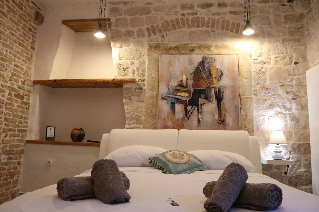 Studios Kadena Trogir - 18Th Century Stone House Eksteriør bilde