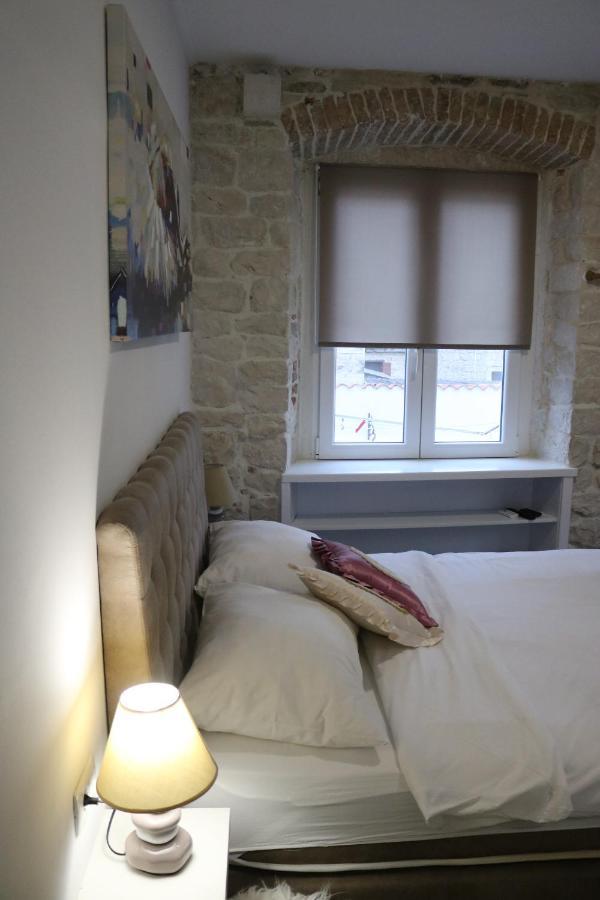 Studios Kadena Trogir - 18Th Century Stone House Eksteriør bilde