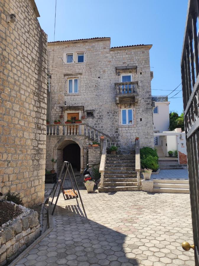 Studios Kadena Trogir - 18Th Century Stone House Eksteriør bilde