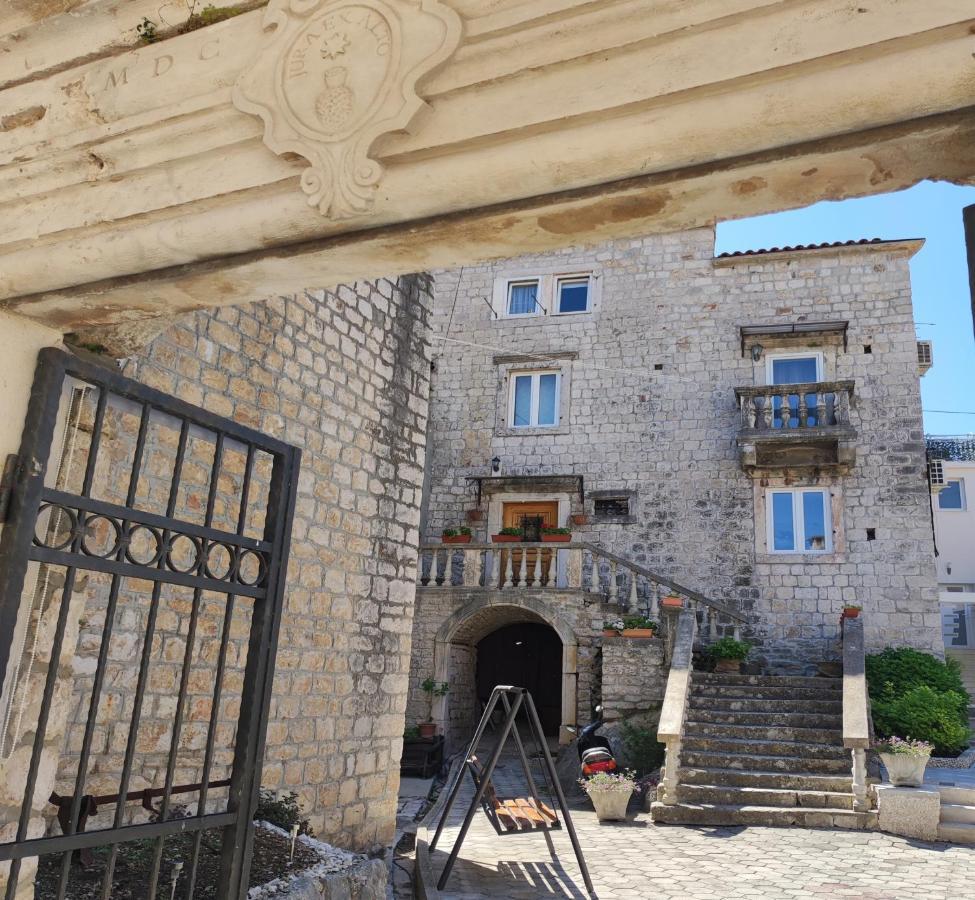 Studios Kadena Trogir - 18Th Century Stone House Eksteriør bilde