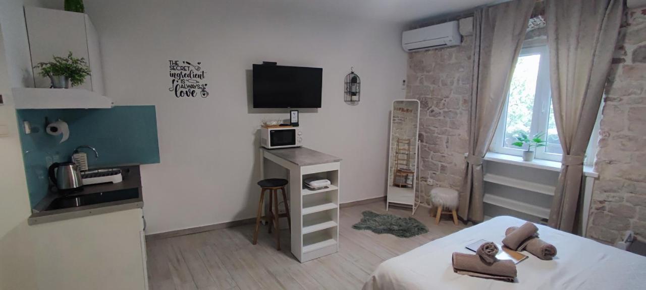 Studios Kadena Trogir - 18Th Century Stone House Eksteriør bilde