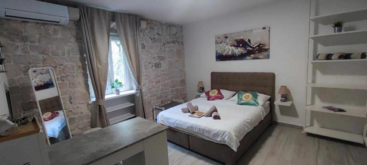 Studios Kadena Trogir - 18Th Century Stone House Eksteriør bilde