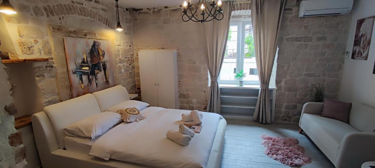 Studios Kadena Trogir - 18Th Century Stone House Eksteriør bilde