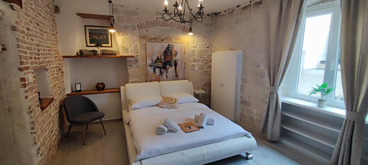 Studios Kadena Trogir - 18Th Century Stone House Eksteriør bilde